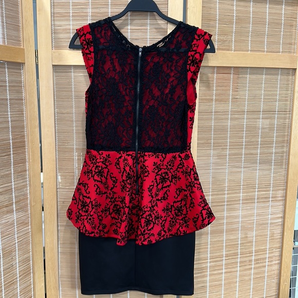 M red and black dress with lace back - Picture 3 of 4